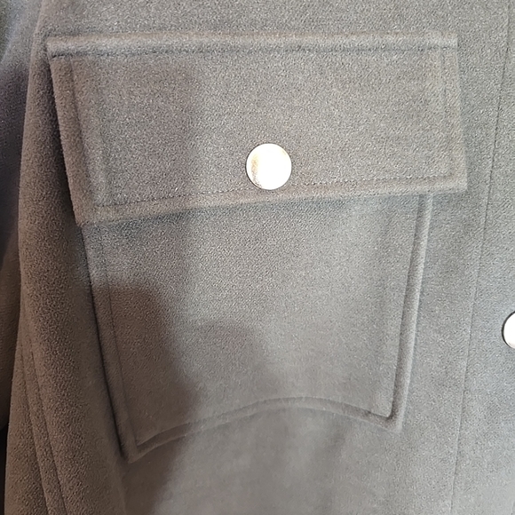 Tuckernuck Marant Shirt Jacket  Olive Green Size S With Gold Accents Snap Button - Picture 5 of 13